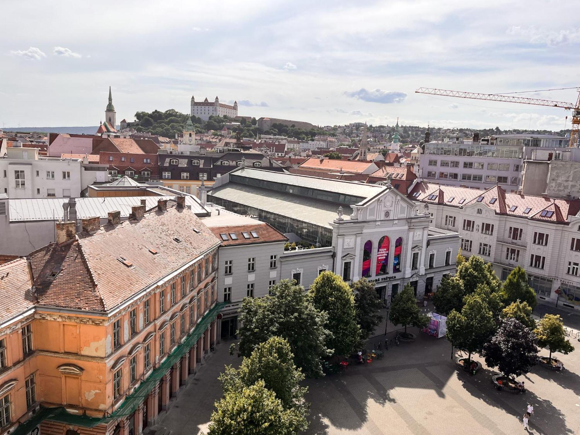 Flat With Nicest Wiew In Old Town - 3 Bedrooms, Ac Bratislava Bagian luar foto